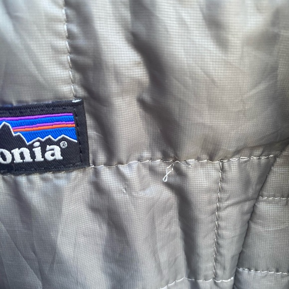 Patagonia Nanopuff - women’s S - Picture 7 of 7